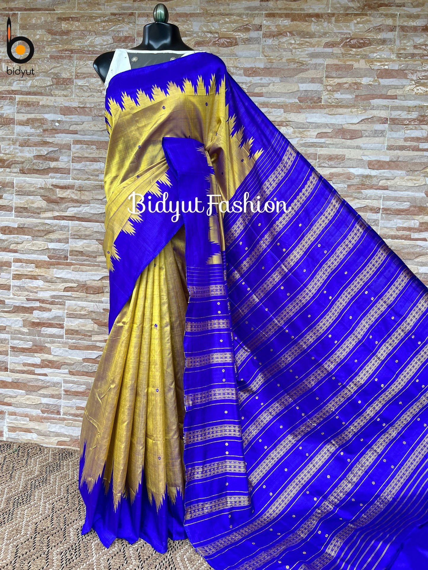 Olive Green color Berhampuri Double Palla Silk Saree |Odisha handloom Silk