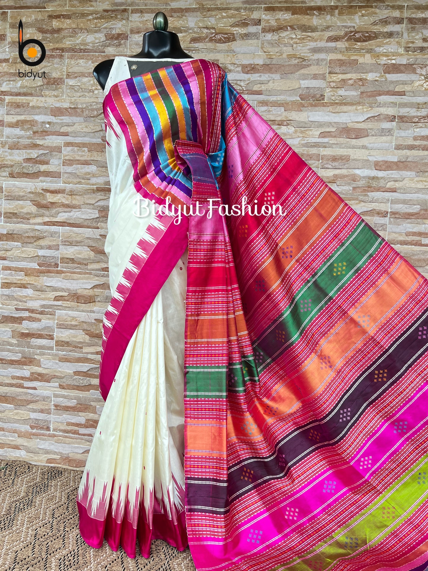 Handlooms of Odisha Berhampuri Double Palla Silk Saree white color