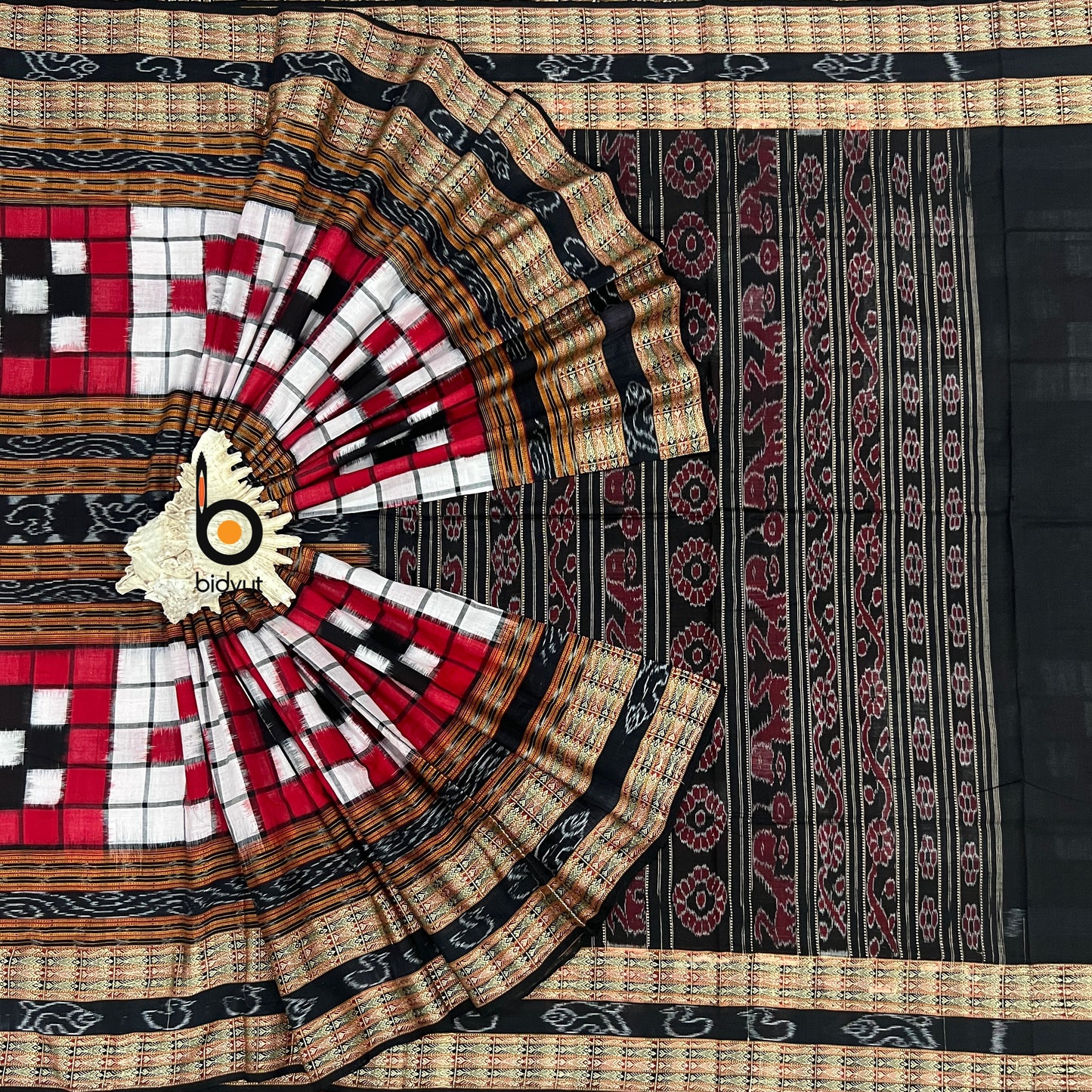 Handlooms of Odisha Sambalpuri Double Ikat Bichitrapuri Cotton Saree red color