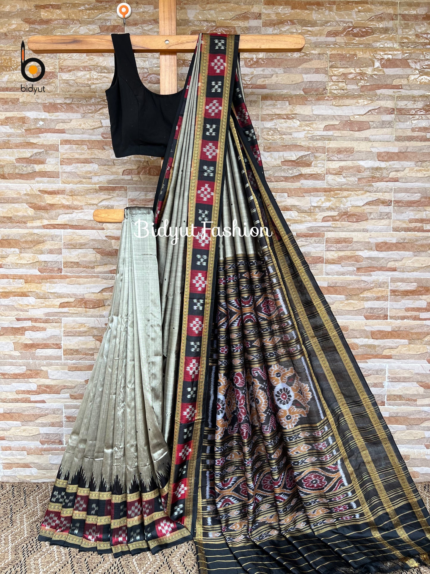 Handlooms of Odisha Nuapatna Passapalli design Ikat Silk Saree Grey Color